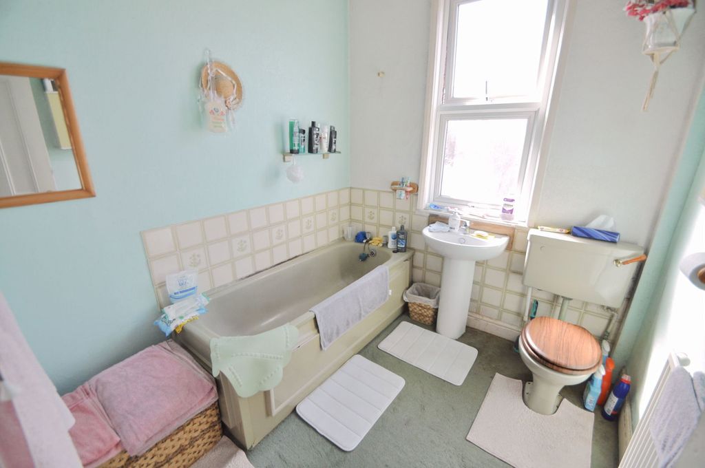 Property photo 3 of 25