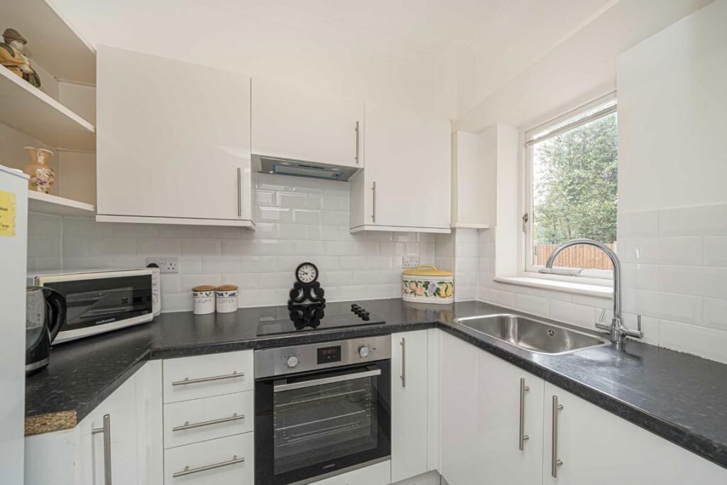 Property photo 3 of 5