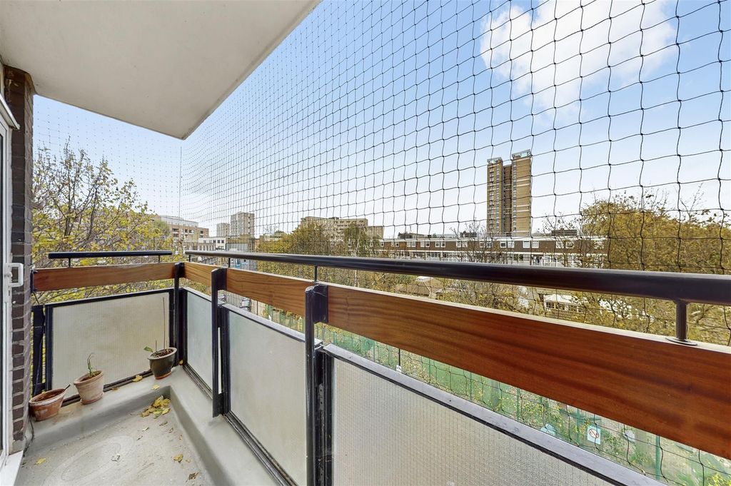 Property photo 2 of 15 Flat 12, Cuff Point - Dj8Knixtks0Emwsezvbz.Jpg