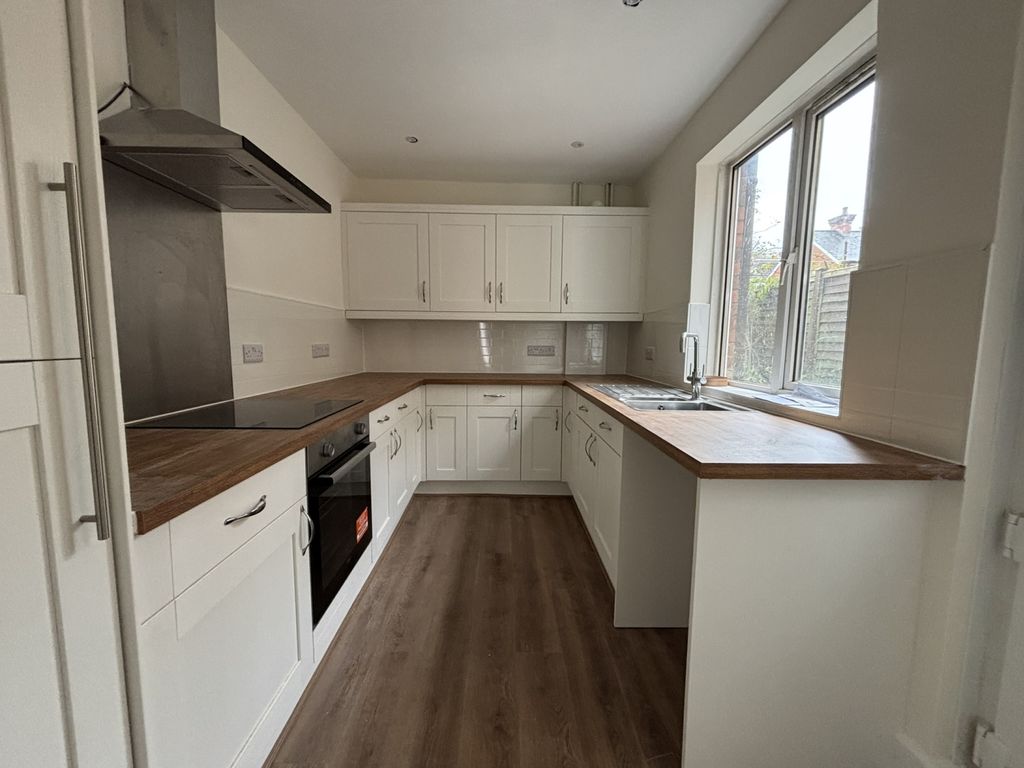 Property photo 2 of 11 Img_3957