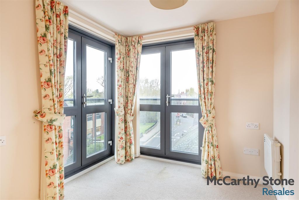 Property photo 3 of 37 8685205-Interior08.Jpg