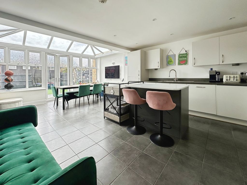 Property photo 2 of 14 Pbox-Img.Jpg