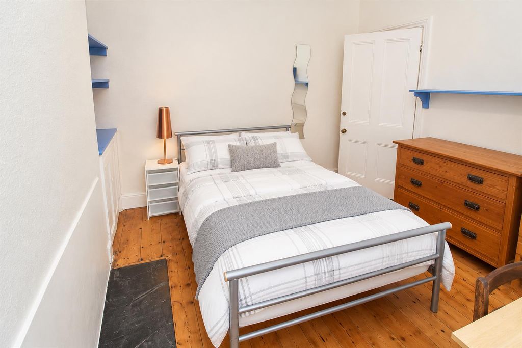 Property photo 3 of 9 140ee2c3-E49c-43Fa-A7d6-ee8Cef1Cf643.Png