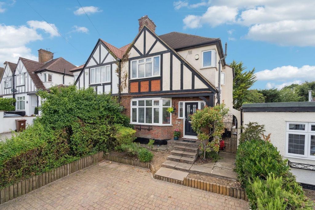 Property photo 1 of 17