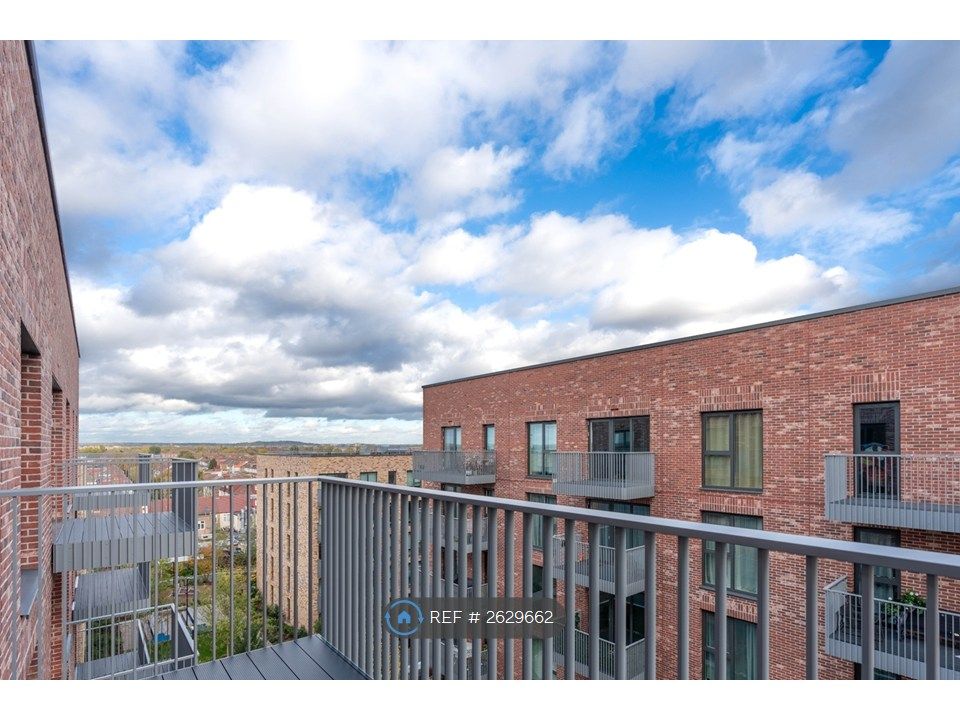 Property photo 2 of 13