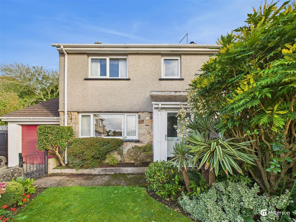 Property photo 2 of 15 Front Aspect