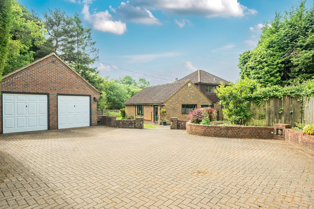 Property photo 2 of 10 2