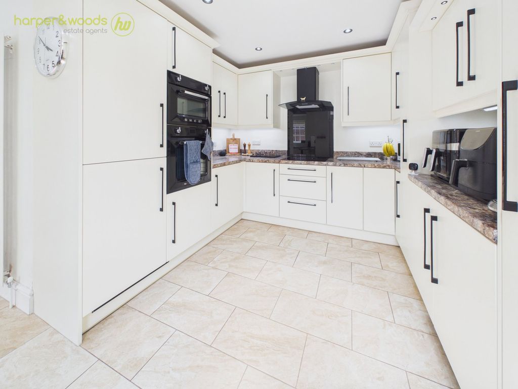 Property photo 2 of 45