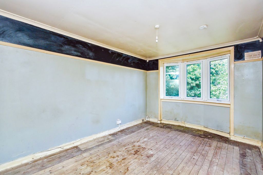Property photo 3 of 16 Property Image 3