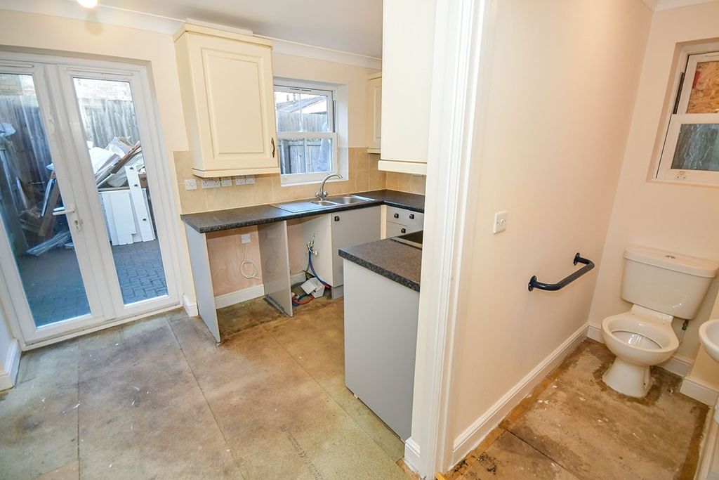 Property photo 3 of 8 Living Room