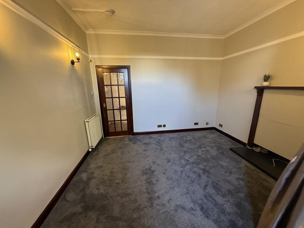 Property photo 3 of 10 Img 1766