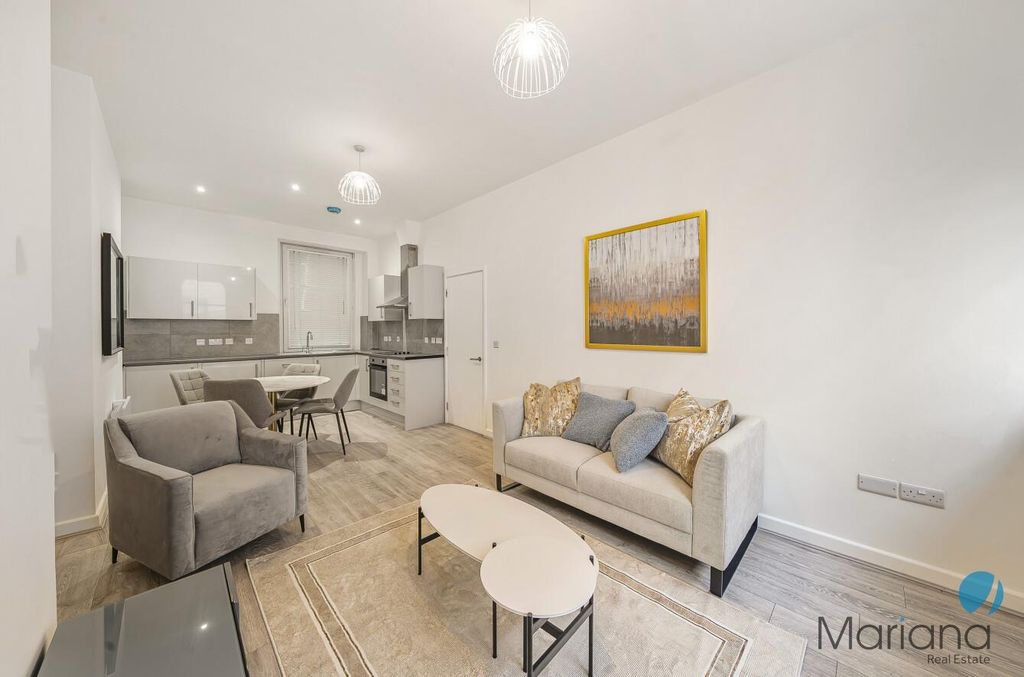 Property photo 3 of 17 Reception Room