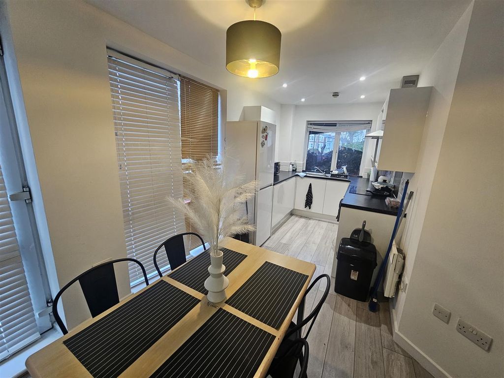 Property photo 1 of 12 1902.Jpg