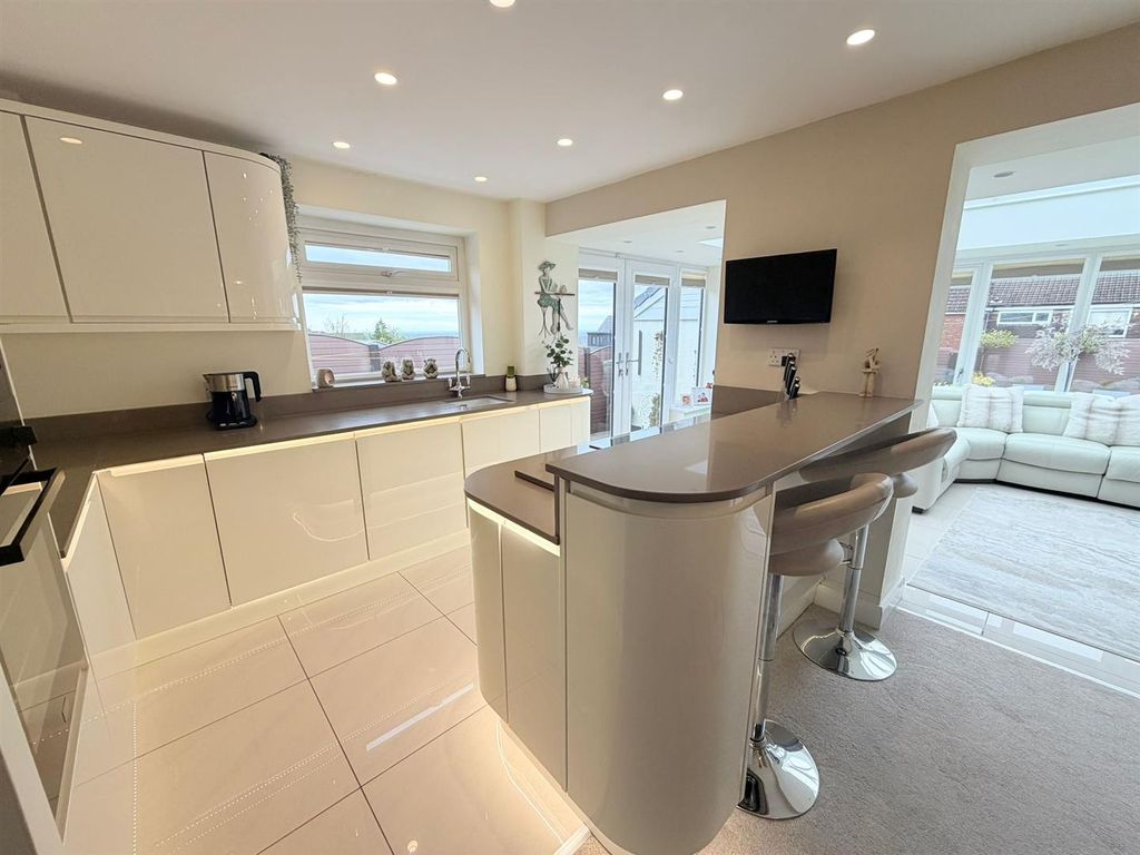 Property photo 2 of 30 Pm (1).Jpeg