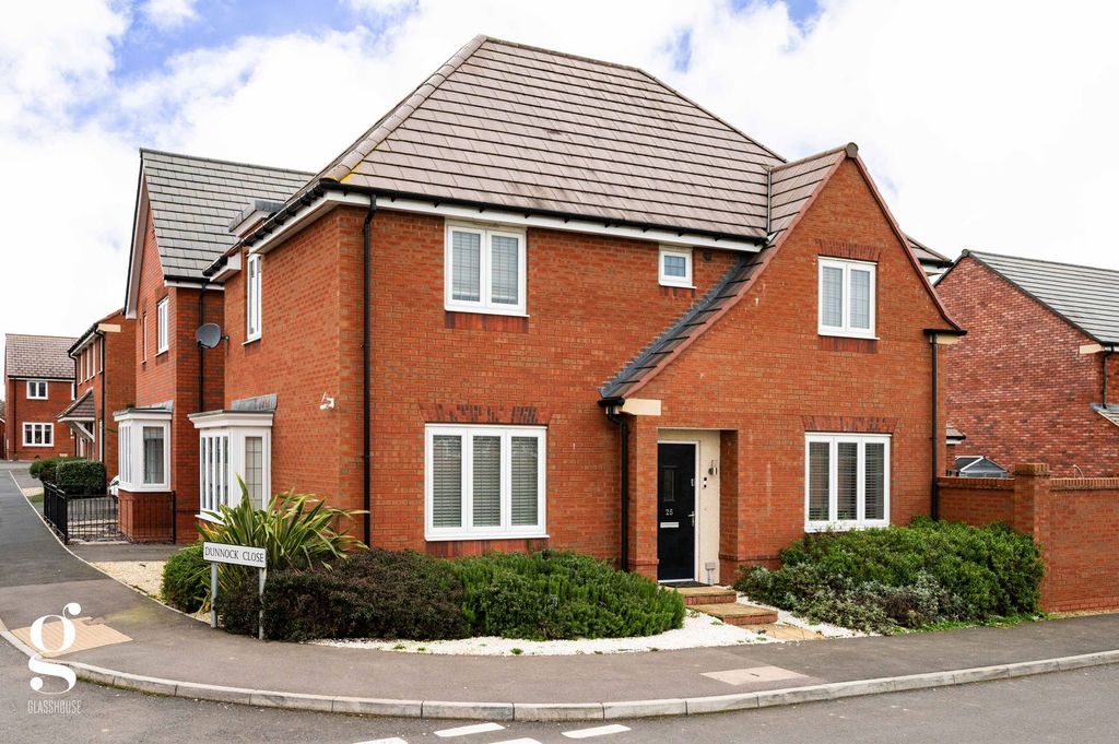 Property photo 1 of 40