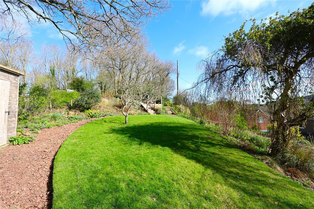 Property photo 2 of 30 Picture No. 25