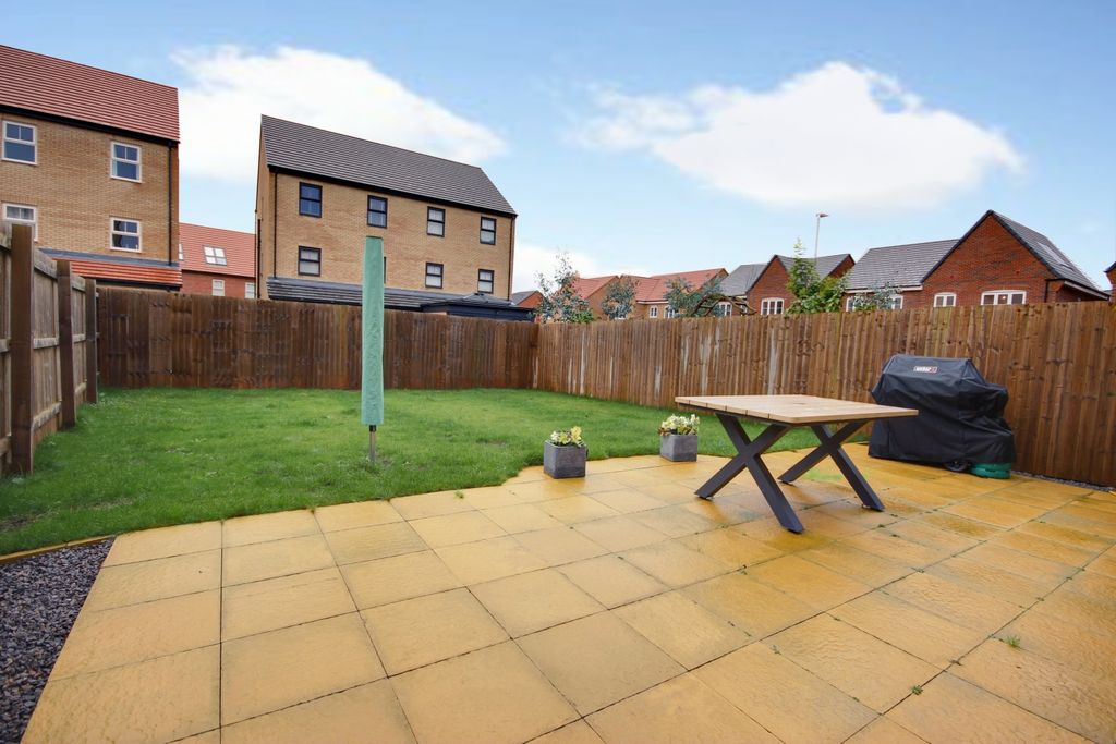 Property photo 2 of 20 1 Garden A