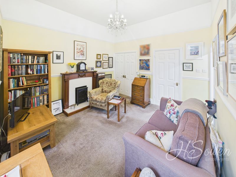 Property photo 3 of 9 Photo 9