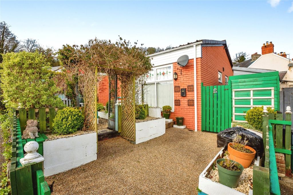 Property photo 1 of 13 Picture No. 12
