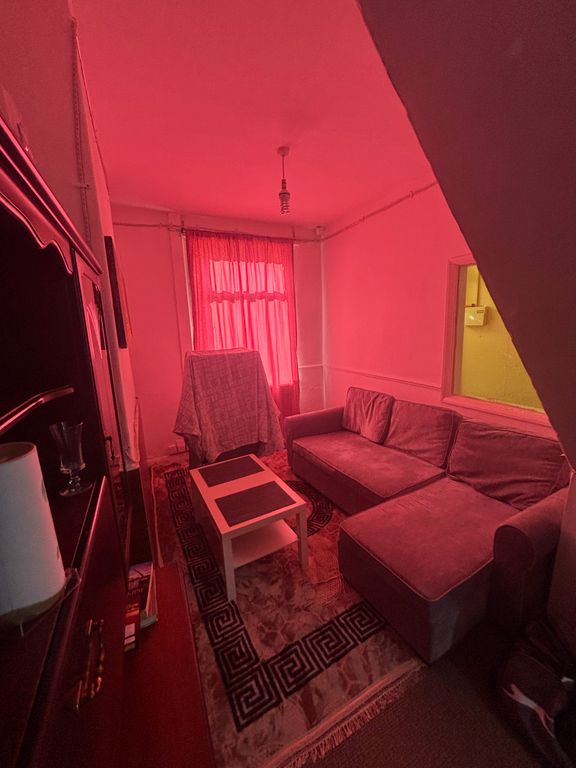 Property photo 3 of 6