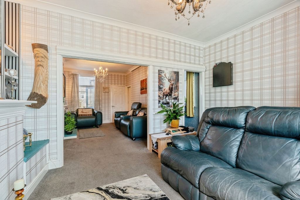 Property photo 3 of 23 Pbox-Img.Jpg