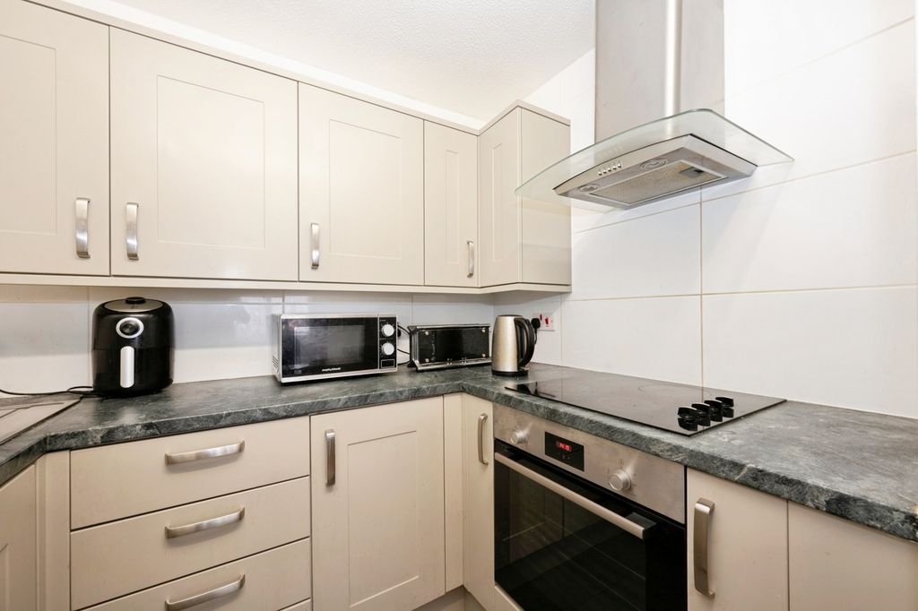 Property photo 3 of 12 Pbox-Img.Jpg