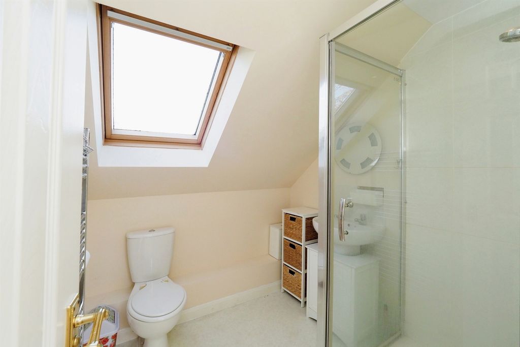 Additional image 15 of 6 bed detached house for saleHaymeadow Close, Loughborough LE11