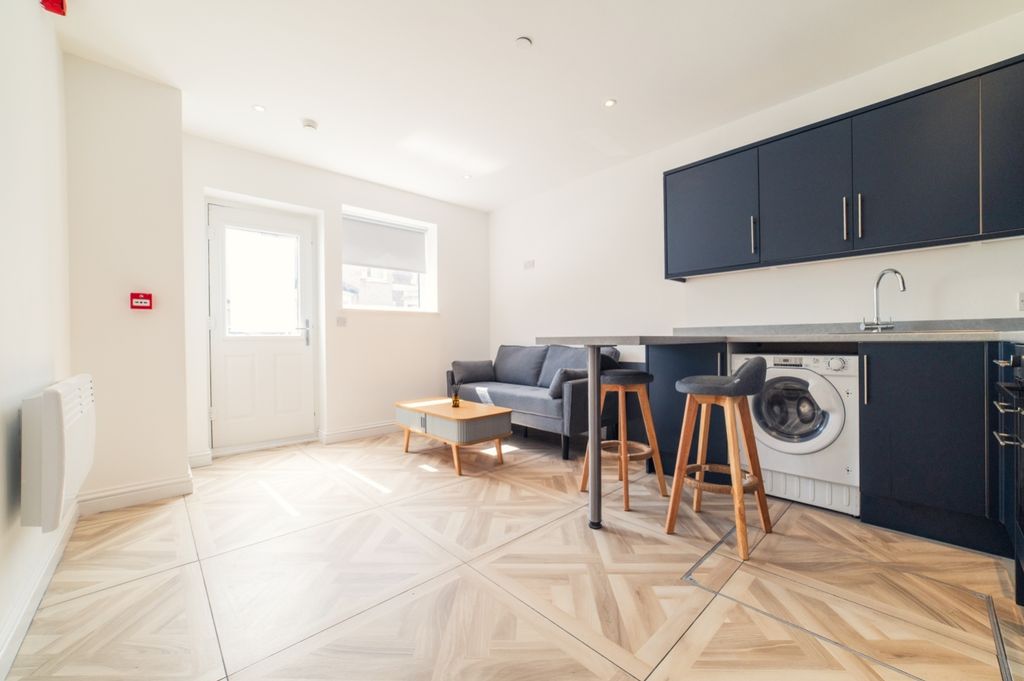Property photo 2 of 11 Lrg_Call 02920 668585 To Secure Your Viewing 2