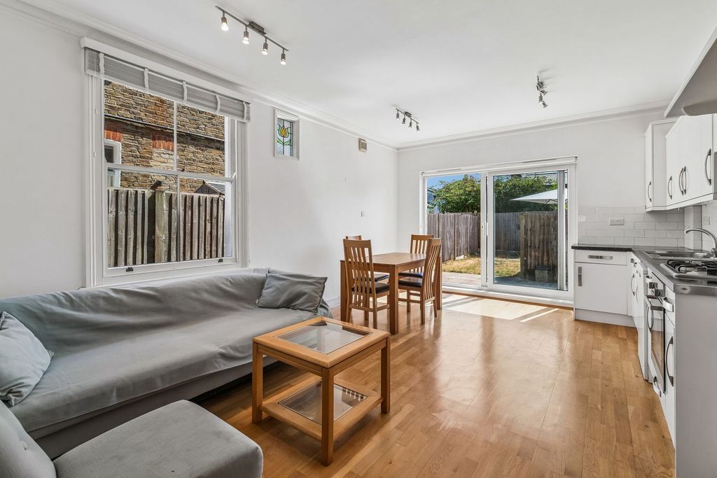 Property photo 1 of 9