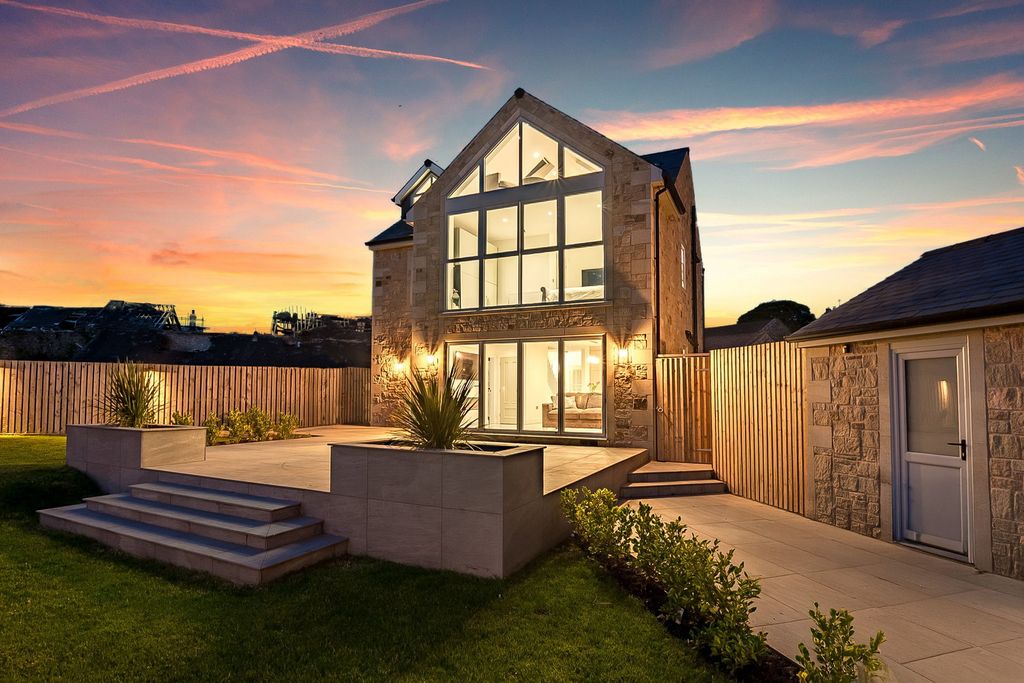 Property photo 1 of 39