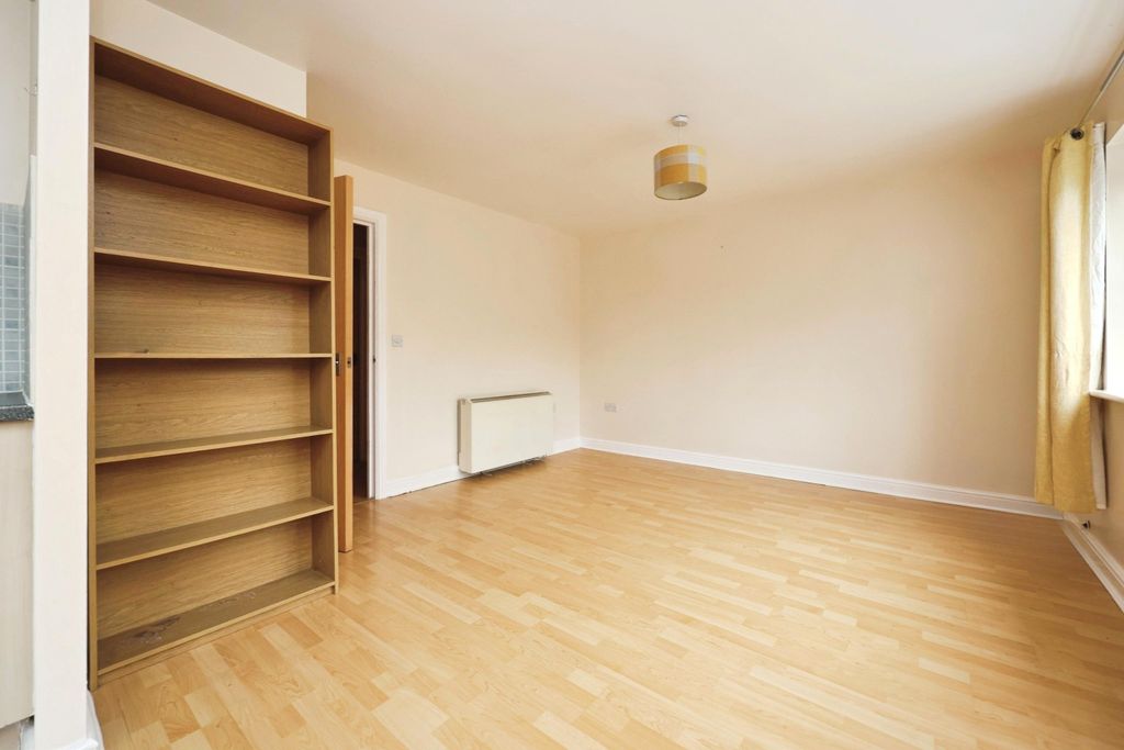 Property photo 3 of 10 5706322