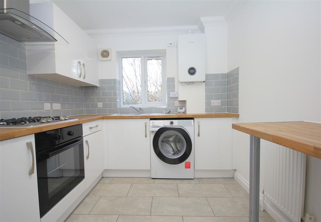 Property photo 2 of 8 Img_4572.Jpg
