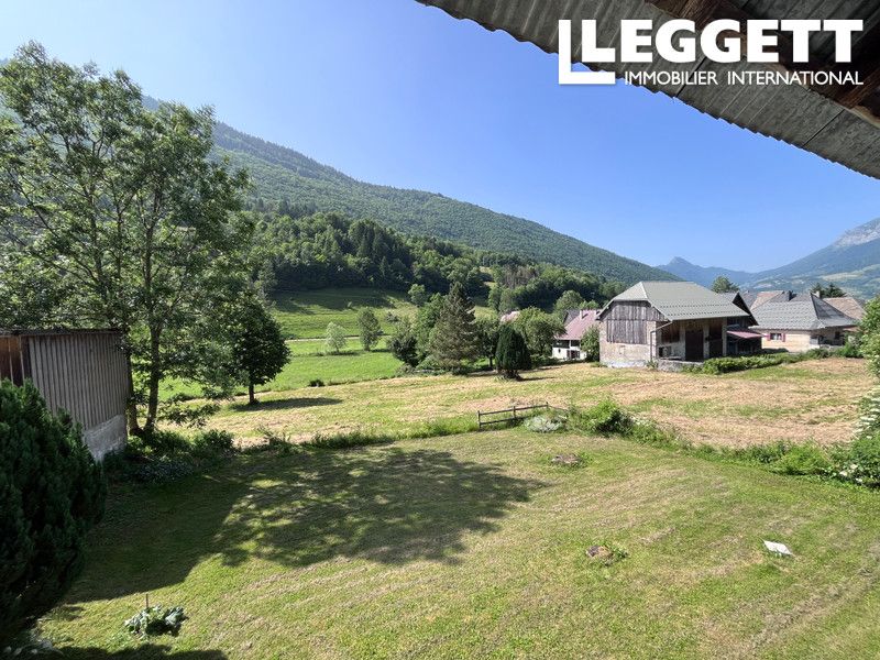 Property photo 3 of 10