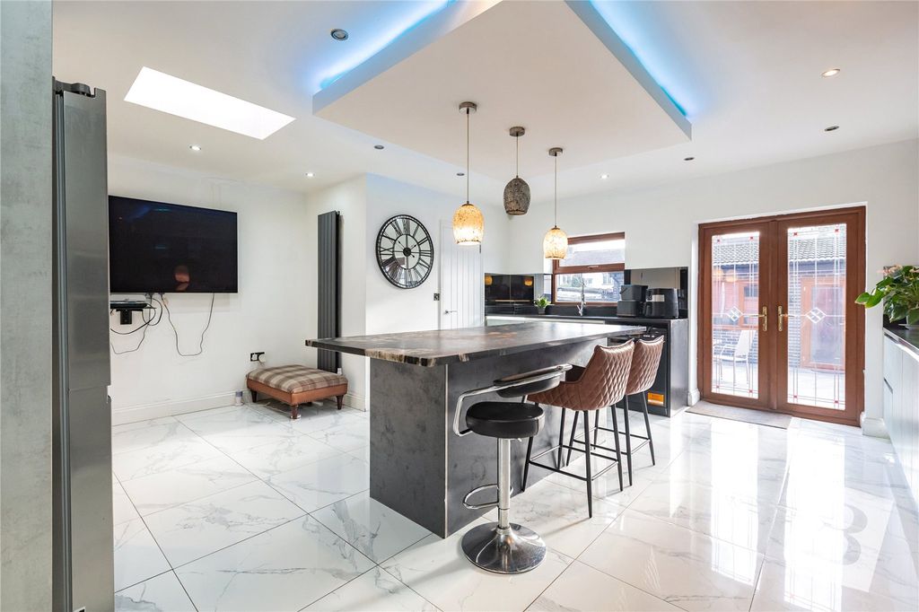 Property photo 1 of 40 Kitchen