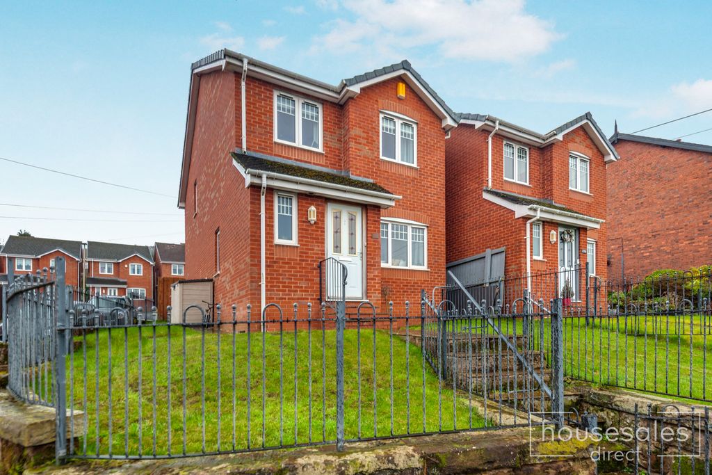 Property photo 2 of 21