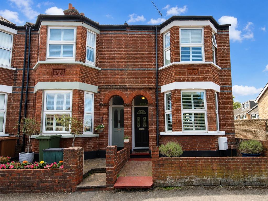 Property photo 1 of 28
