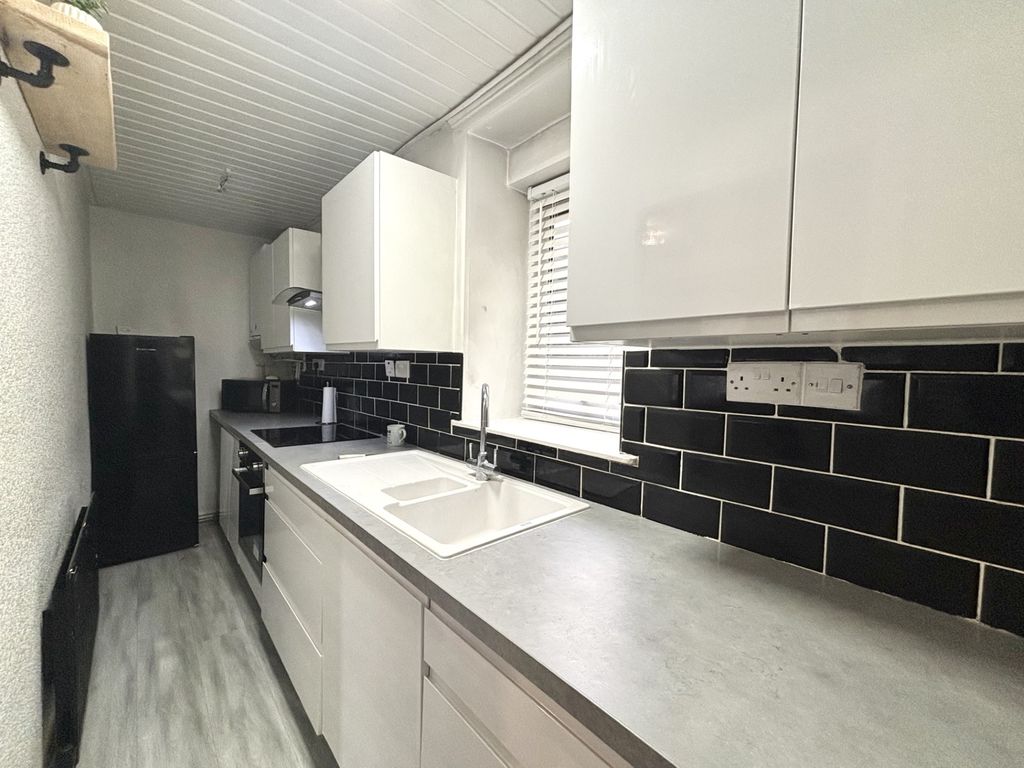 Property photo 3 of 18 Thumbnail_Img_0912