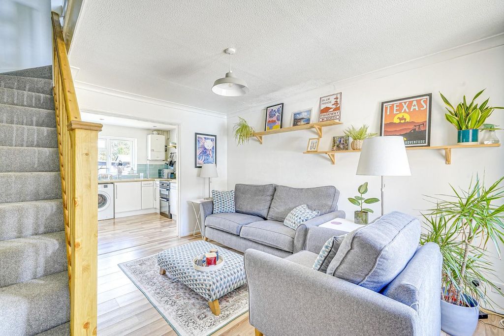 Property photo 2 of 16