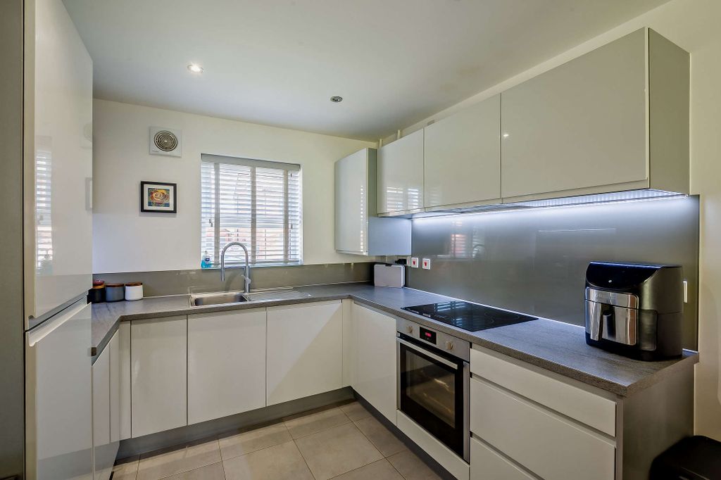 Property photo 2 of 13 Kitchen/Diner