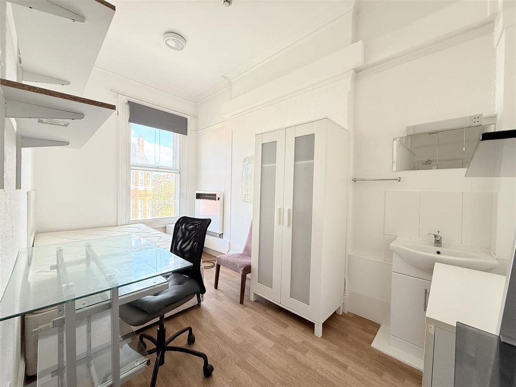 Property photo 2 of 13 Img_9866.Jpeg