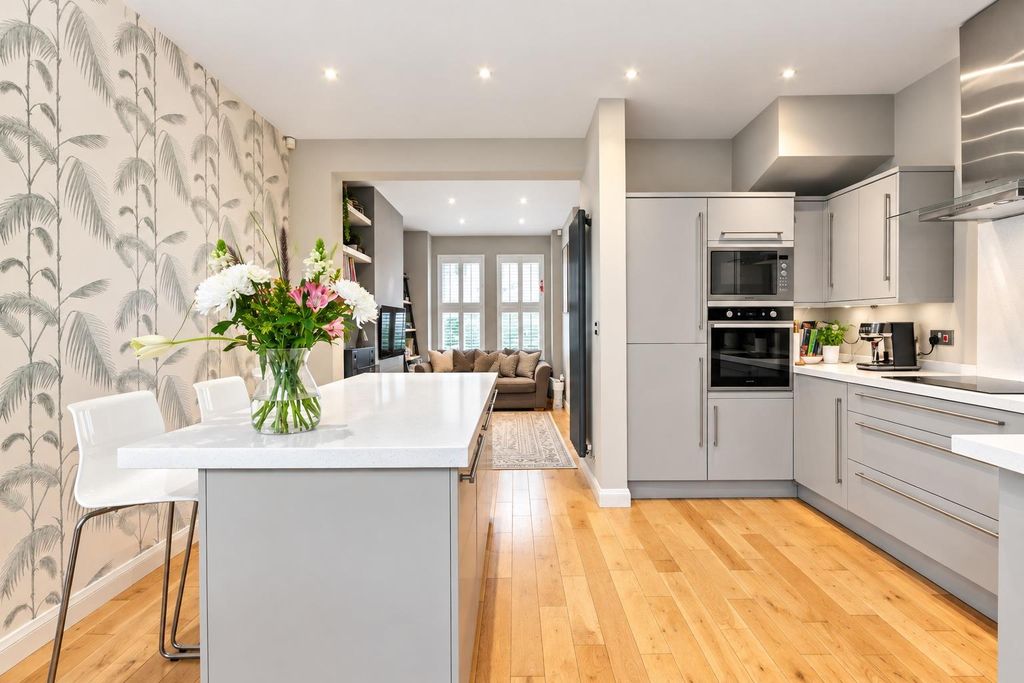 Property photo 1 of 12 Kitchen
