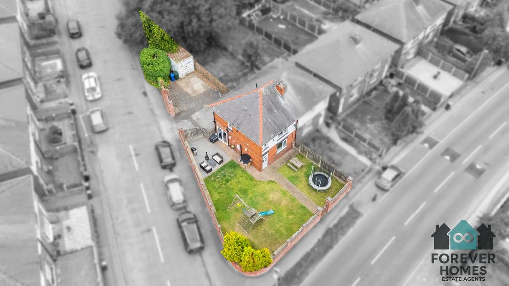Property photo 2 of 23