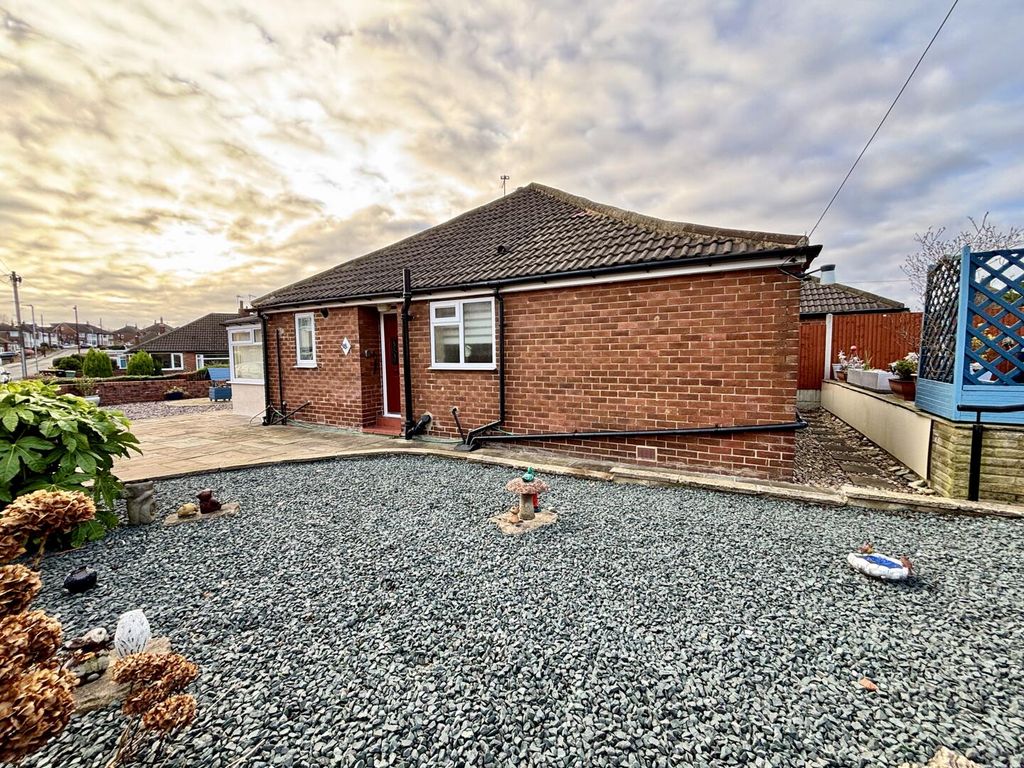 Property photo 1 of 21 Front (Exterior)