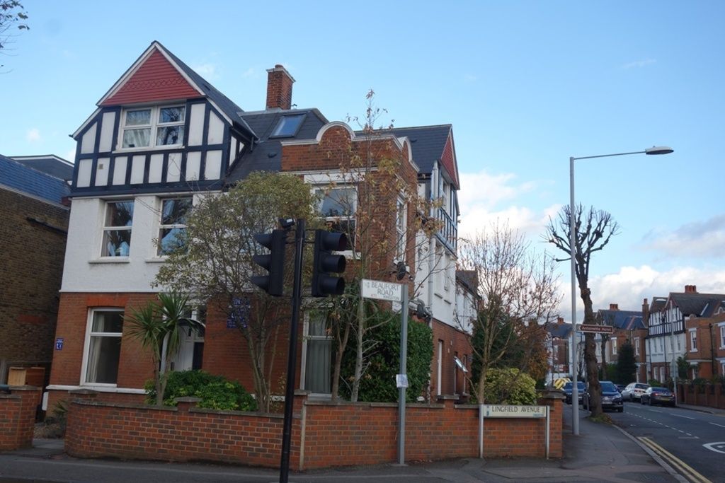 Property photo 1 of 7