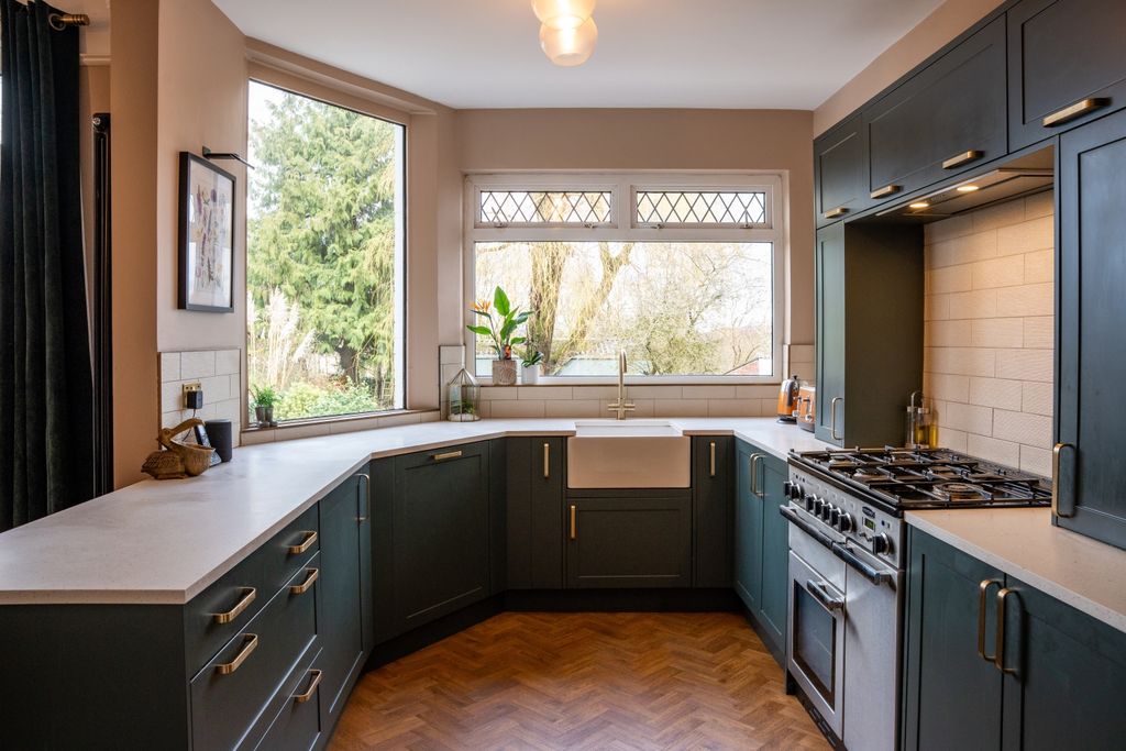 Property photo 3 of 18 Christchurch Road-13