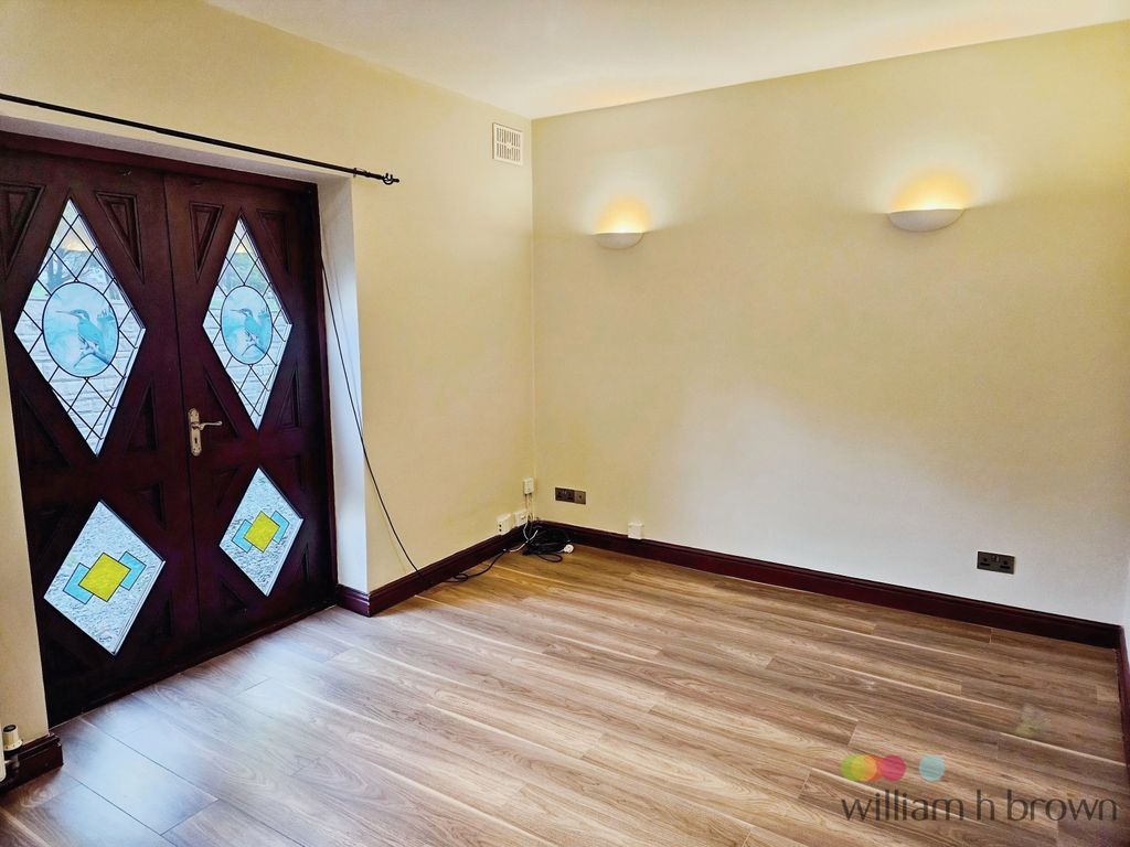 Property photo 2 of 8 Image