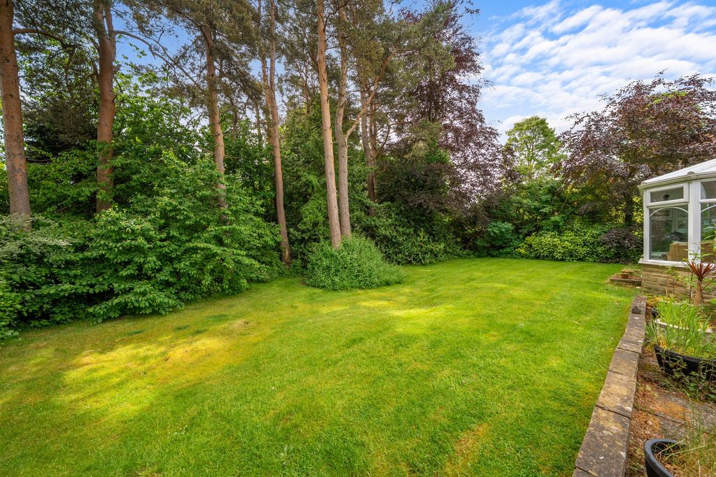 Property photo 3 of 35