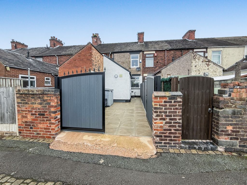 Property photo 2 of 11