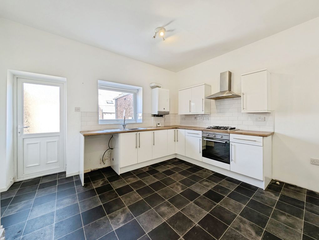 Property photo 3 of 14 Pbox-Img.Jpg