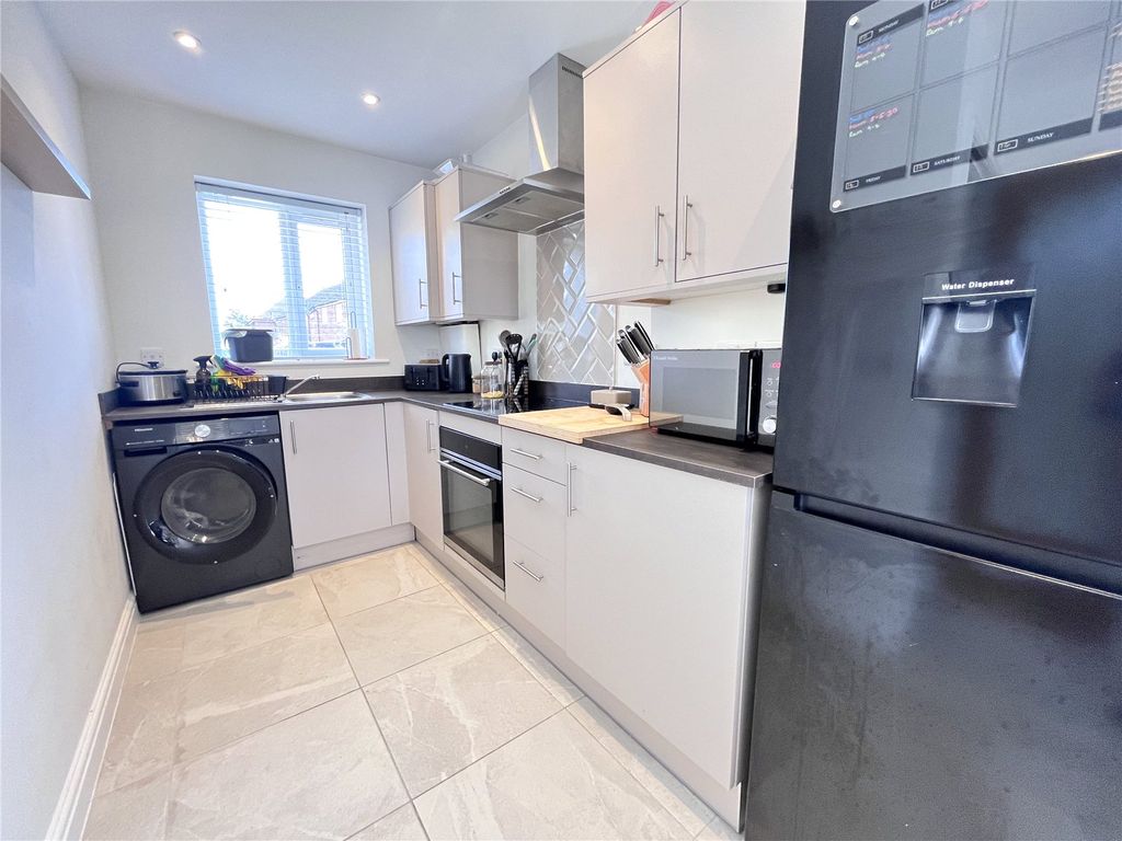 Property photo 2 of 18 Picture No. 06
